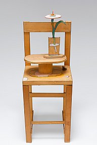 "Still life chair", 902 x 305 x 254 cm. 1981. Dessin, crayon sur bois - SaulSteinberg